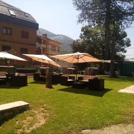Hotel Restaurante Parador De Фелечоса Экстерьер фото