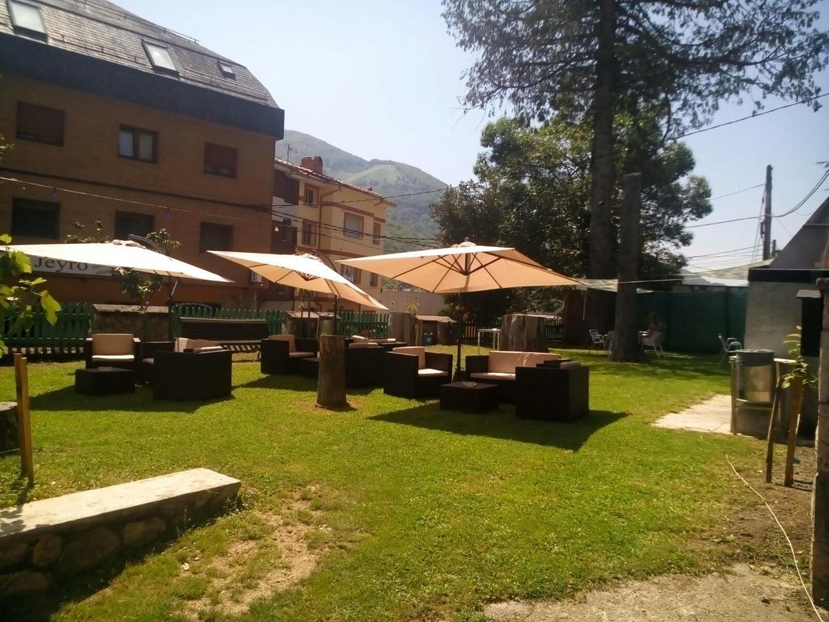 Hotel Restaurante Parador De Фелечоса Экстерьер фото