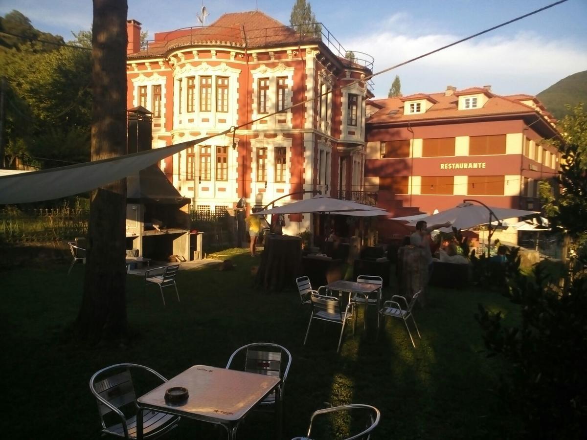 Hotel Restaurante Parador De Фелечоса Экстерьер фото