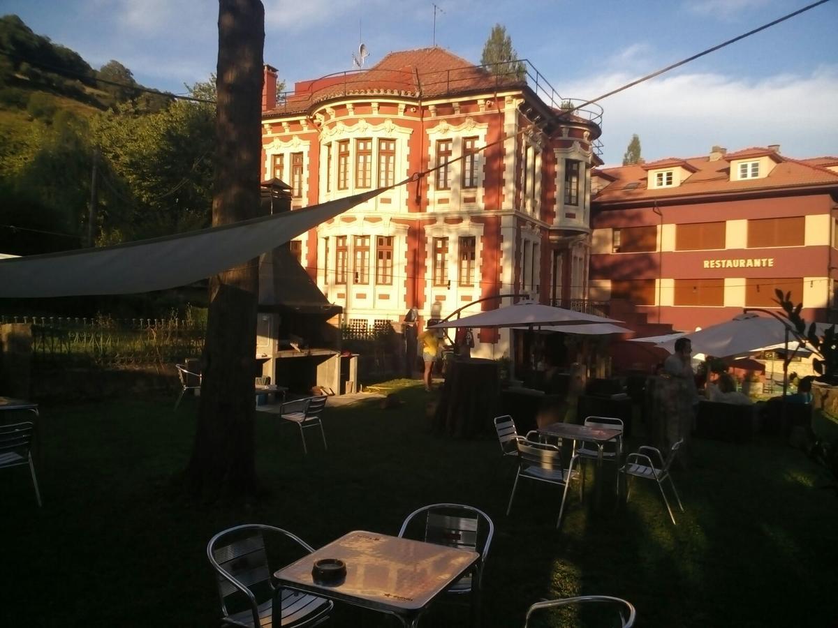 Hotel Restaurante Parador De Фелечоса Экстерьер фото