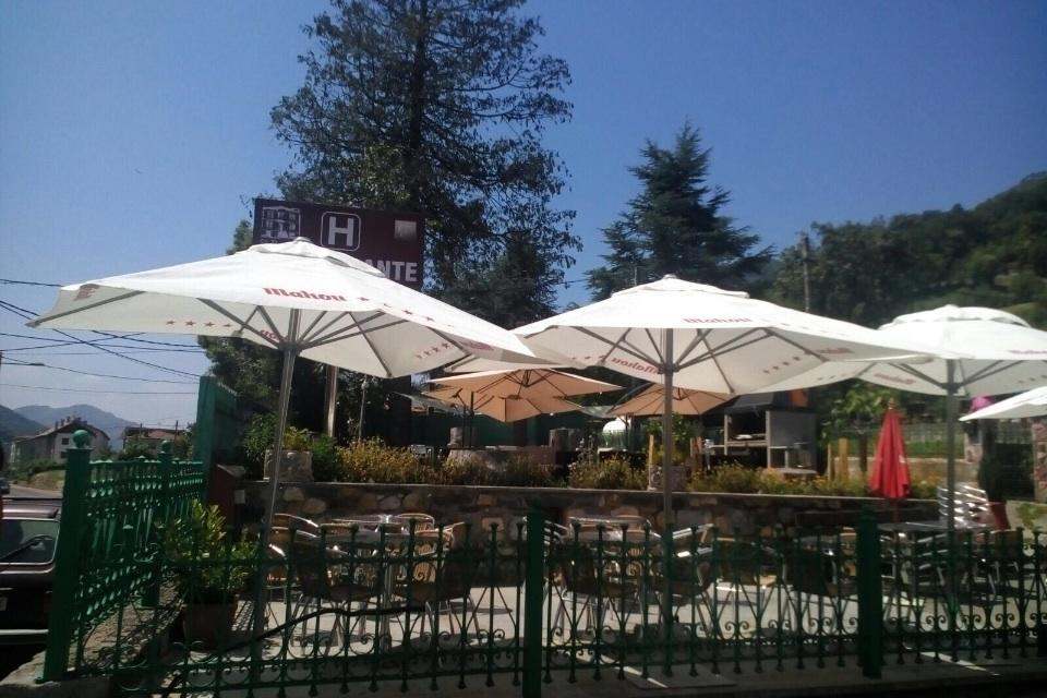 Hotel Restaurante Parador De Фелечоса Экстерьер фото